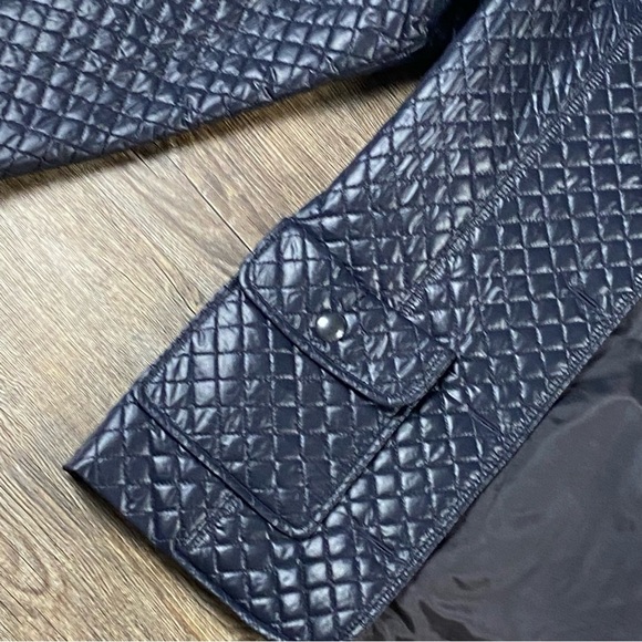 Tommy Bahama Jacket M Blue Quilted Button Front Nylon Lined Lightweight Coat - Picture 4 of 10